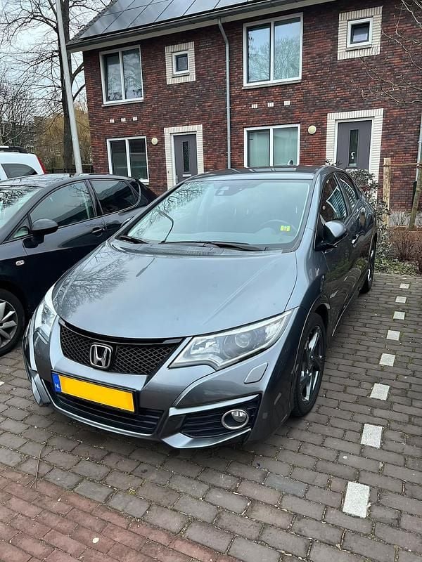 Grijs Occasion 2016 Honda Civic Elegance Hatchback | € 11.000 - Afbeelding 1/1