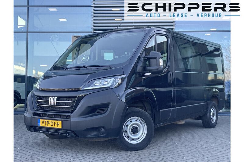 Zwart Gebruikt 2023 Fiat Ducato Van | € 27.900 (Iets duurder) - Afbeelding 1/4