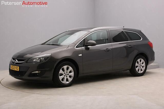 Grijs Gebruikt 2014 Opel Astra Business Stationwagen | € 7.945 (Eerlijke prijs) - Afbeelding 1/4
