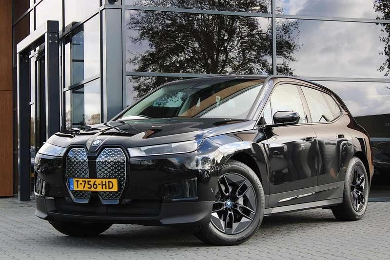 Zwart Occasion 2023 BMW iX SUV | € 41.950 (Super prijs) - Afbeelding 1/4