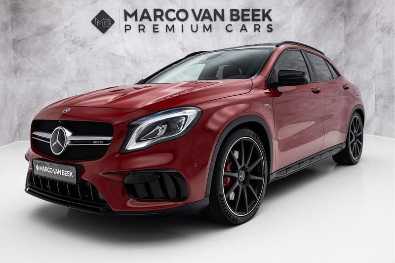 589 jupiterrood Gebruikt 2017 Mercedes GLA45 AMG Premium Plus SUV | € 35.850 (Eerlijke prijs) - Afbeelding 1/3