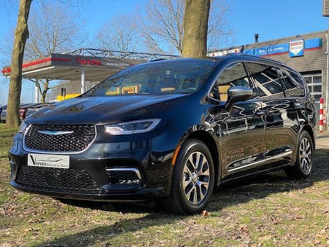 Nieuw Chrysler Voyager 2025 Zwart, metallic lak MPV