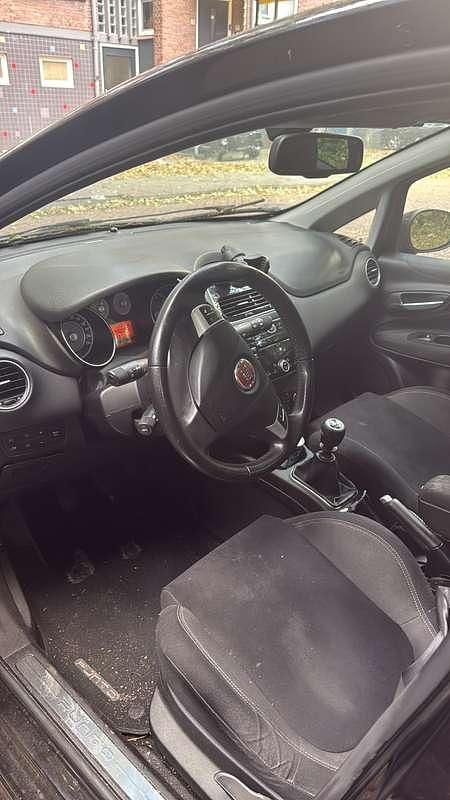 Occasion Fiat Punto Lounge 86 PK (63 kW) 2013 Zwart Hatchback