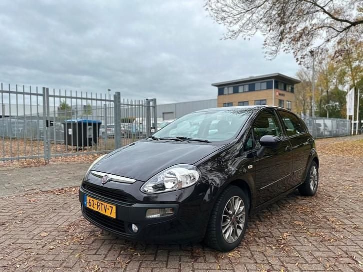 Gebruikt 2011 Fiat Punto | € 2.499 - Afbeelding 1/4