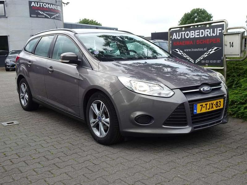 Blauw Gebruikt 2014 Ford Focus Stationwagen | € 3.750 (Goede deal) - Afbeelding 1/4