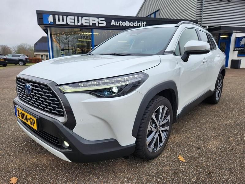 Wit Gebruikt 2023 Toyota Corolla Cross SUV | € 32.490 (Goede deal) - Afbeelding 1/4