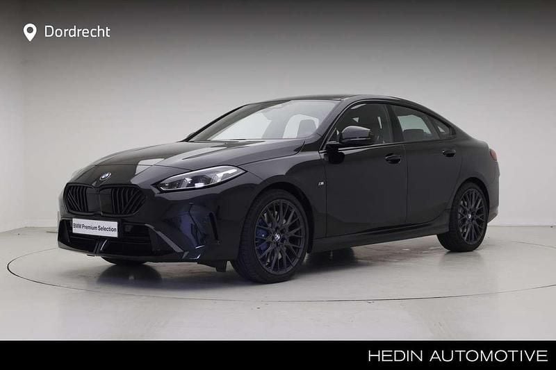Zwart, metallic lak Gebruikt 2025 BMW 220 M Sport Coupé | € 55.540 - Afbeelding 1/3