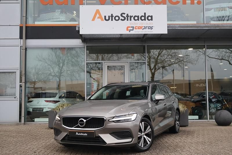 Occasion Volvo V60 Momentum 163 PK (119 kW) 2021 Grijs Stationwagen