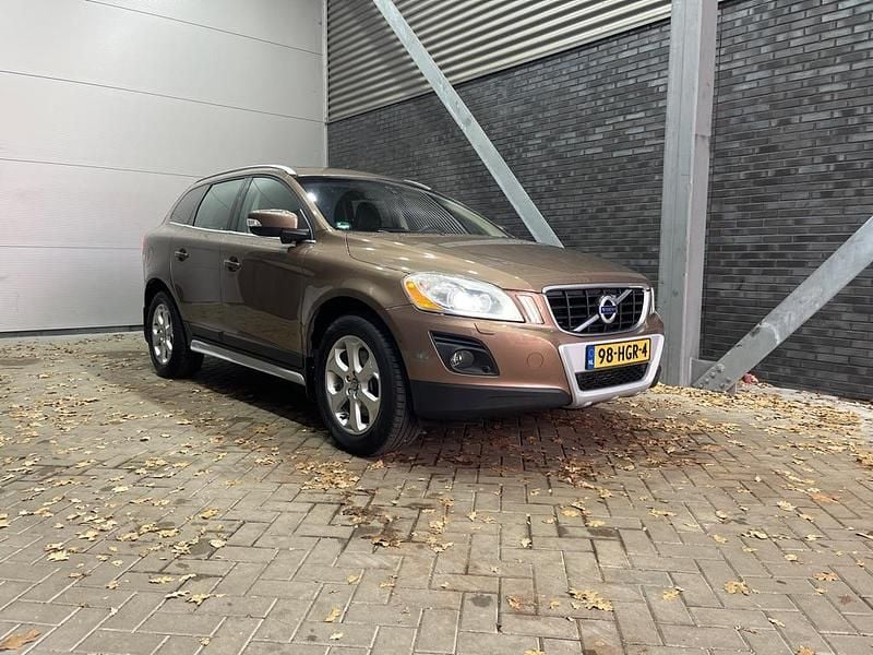 Bruin Gebruikt 2008 Volvo XC60 Summum SUV | € 21.299 - Afbeelding 1/1