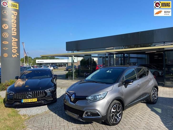 Grijs Gebruikt 2015 Renault Captur Dynamique SUV | € 10.950 (Eerlijke prijs) - Afbeelding 1/4