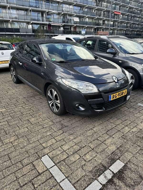 Gebruikt 2011 Renault Mégane Coupé Bose Edition Coupé | € 1.750 (Super prijs) - Afbeelding 1/4