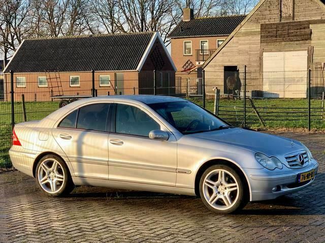 Occasion Mercedes C180 AMG 143 PK (105 kW) 2004 Grijs Sedan