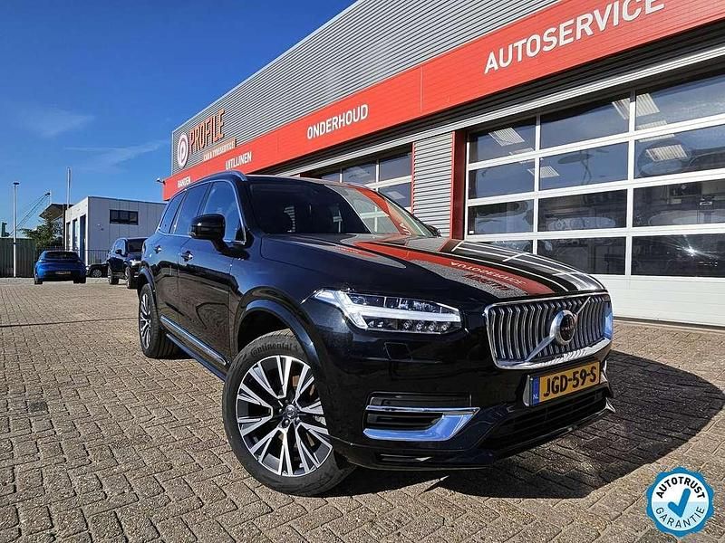 Zwart Gebruikt 2022 Volvo XC90 Plus SUV | € 54.995 (Eerlijke prijs) - Afbeelding 1/4
