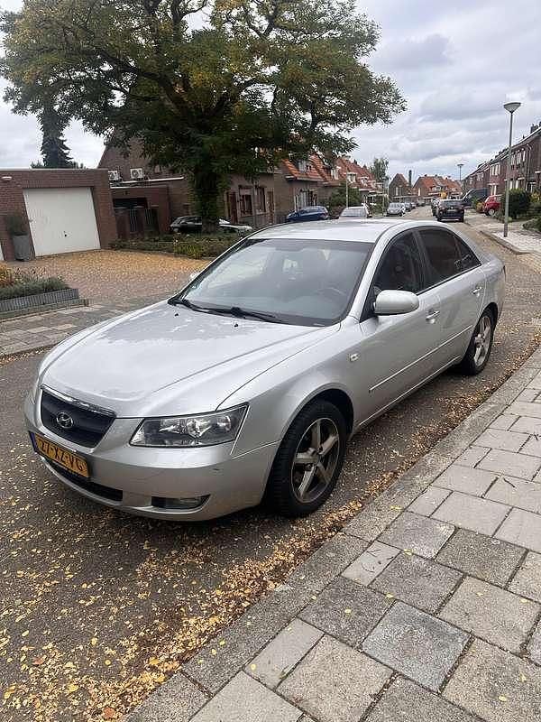 Grijs Gebruikt 2007 Hyundai Sonata Style Sedan | € 4.999 - Afbeelding 1/4