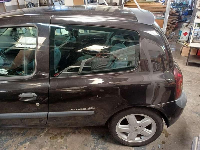 Occasion Renault Clio II 98 PK (72 kW) 2003 Hatchback