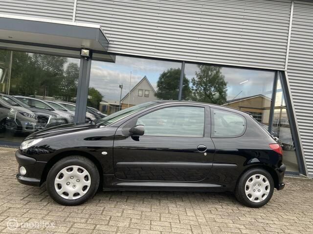 Occasion Peugeot 206 75 PK (55 kW) 2008 Zwart Hatchback