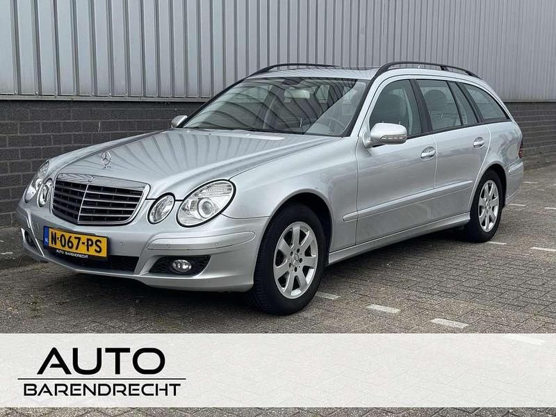 Grijs Gebruikt 2006 Mercedes E280 Classic Stationwagen | € 5.995 (Iets duurder) - Afbeelding 1/4