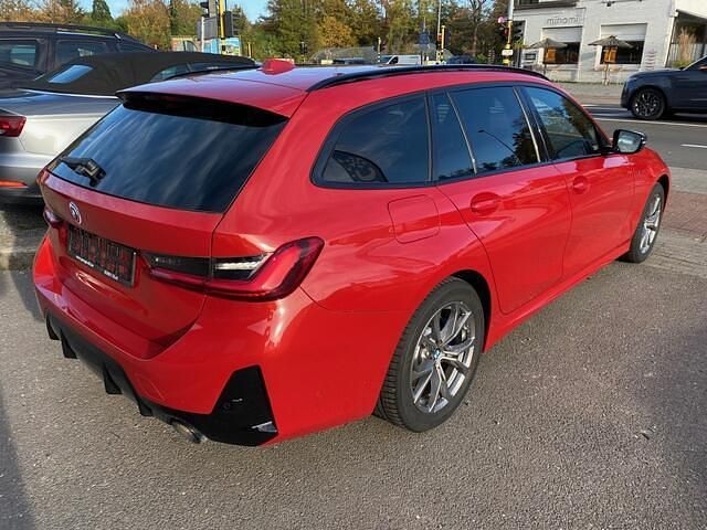 Occasion BMW 330 M Sport 184 PK (135 kW) 2023 Rood Stationwagen