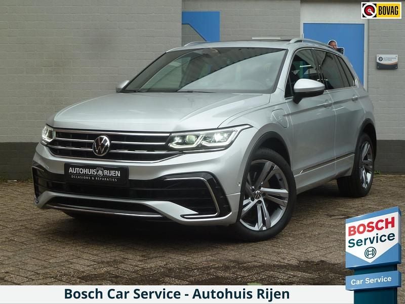 Grijs Gebruikt 2021 VW Tiguan R-line SUV | € 37.845 (Iets duurder) - Afbeelding 1/4