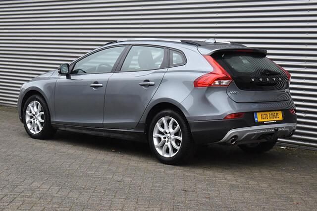 Occasion Volvo V40 152 PK (111 kW) 2017 Grijs (metallic) Hatchback