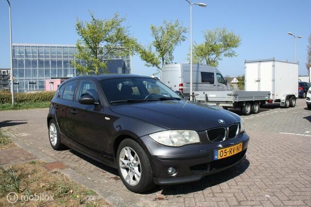 Occasion BMW 118 129 PK (94 kW) 2005 Grijs Hatchback