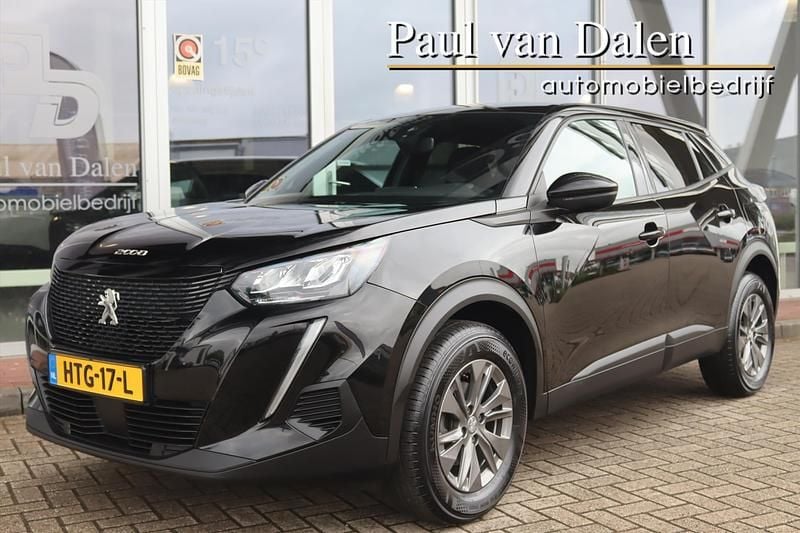 Zwart Gebruikt 2023 Peugeot 2008 Active SUV | € 21.420 (Goede deal) - Afbeelding 1/4