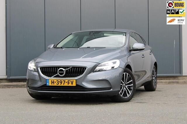 Grijs Gebruikt 2020 Volvo V40 Stationwagen | € 16.950 (Eerlijke prijs) - Afbeelding 1/4
