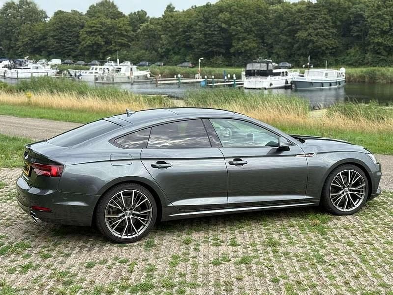 Grijs Gebruikt 2019 Audi A5 Proline Coupé | € 31.000 (Iets duurder) - Afbeelding 1/4