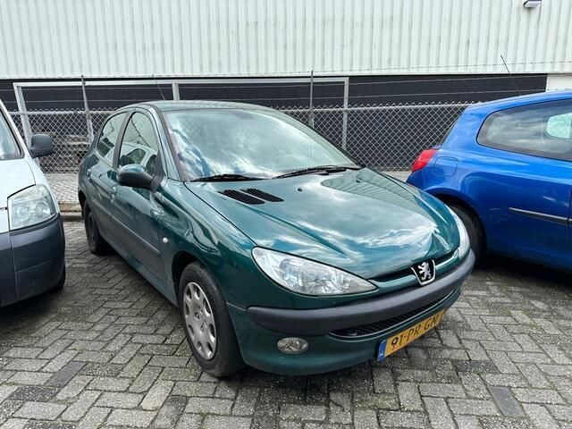 Groen Gebruikt 2003 Peugeot 206 Hatchback | € 450 - Afbeelding 1/4