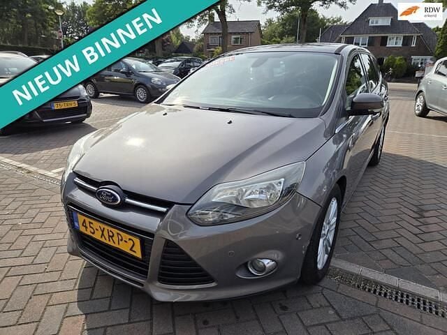 Bruin Gebruikt 2012 Ford Focus Titanium Stationwagen | € 3.199 (Eerlijke prijs) - Afbeelding 1/4