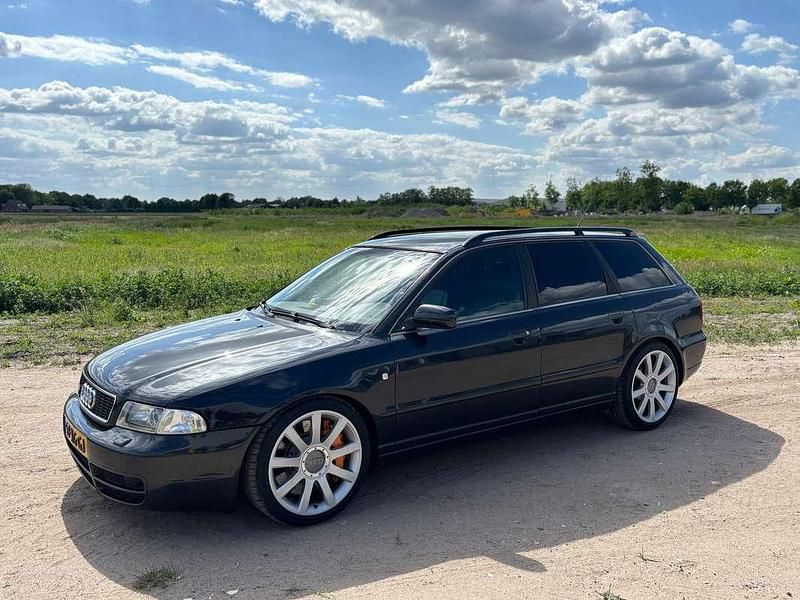 Zwart Gebruikt 1998 Audi S4 Stationwagen | € 8.000 - Afbeelding 1/4