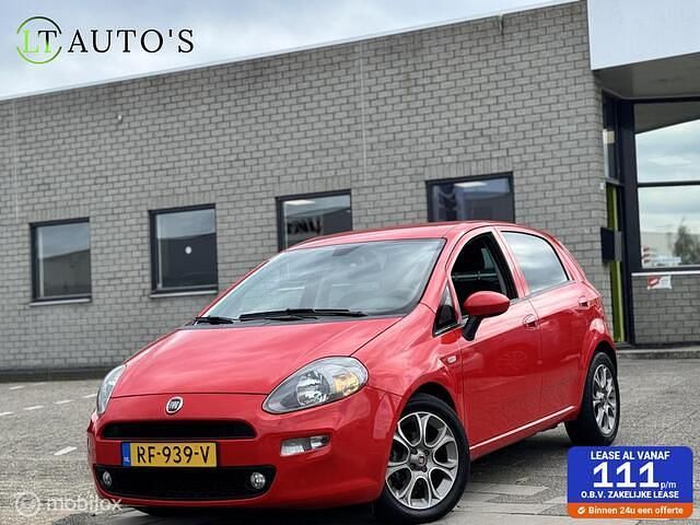 Rood Gebruikt 2017 Fiat Punto Evo Hatchback | € 6.499 (Eerlijke prijs) - Afbeelding 1/4
