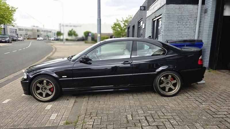 Zwart Gebruikt 2000 BMW 323 Executive Coupé | € 2.950 - Afbeelding 1/4
