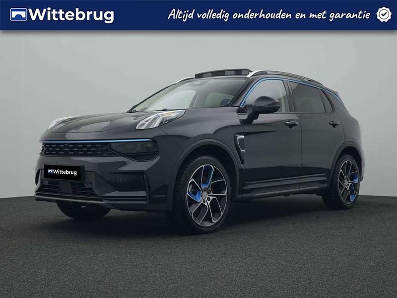 Zwart Gebruikt 2023 Lynk & Co 01 SUV | € 29.425 (Iets duurder) - Afbeelding 1/3