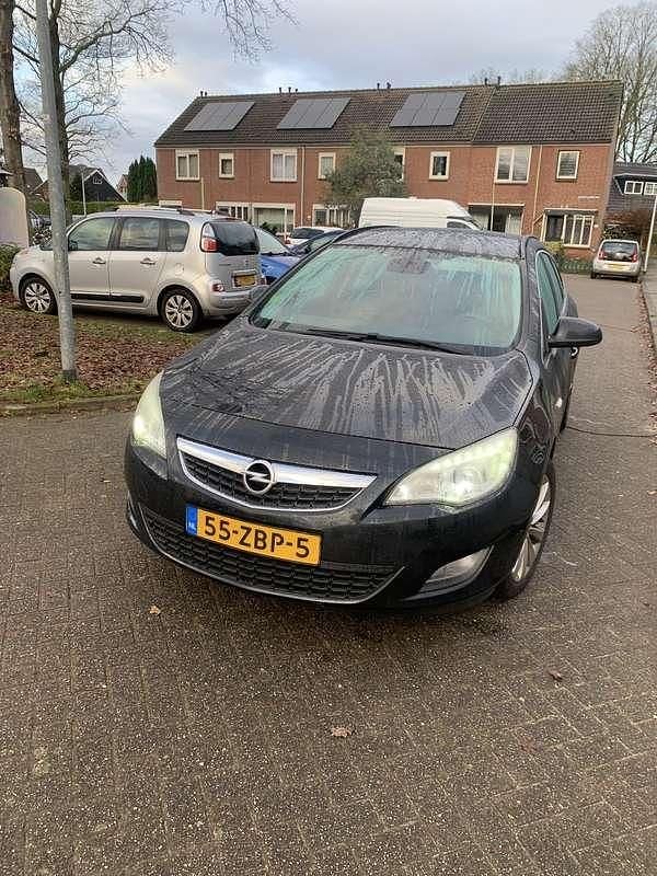 Zwart Occasion 2012 Opel Astra Sport Stationwagen | € 4.250 (Eerlijke prijs) - Afbeelding 1/4