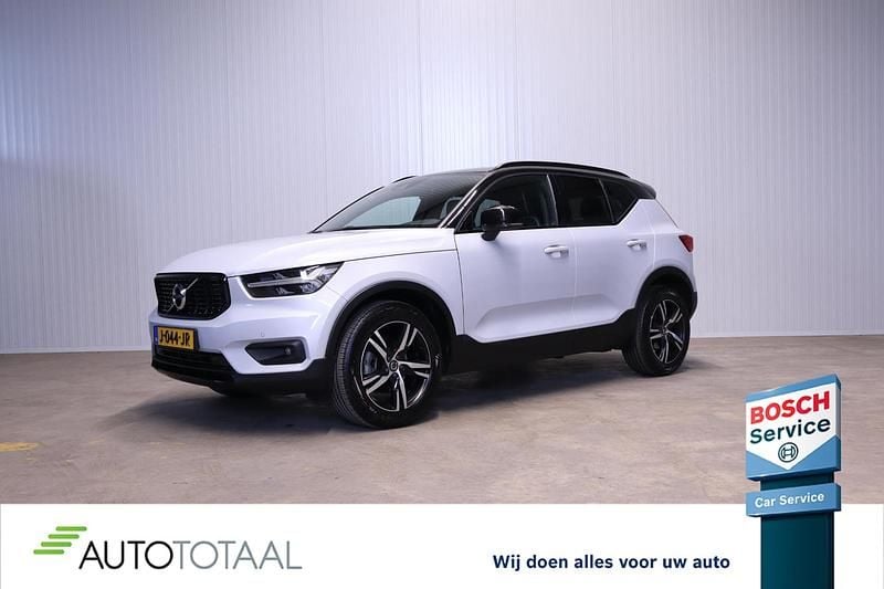 Grijs Gebruikt 2020 Volvo XC40 R-Design SUV | € 29.900 (Eerlijke prijs) - Afbeelding 1/4