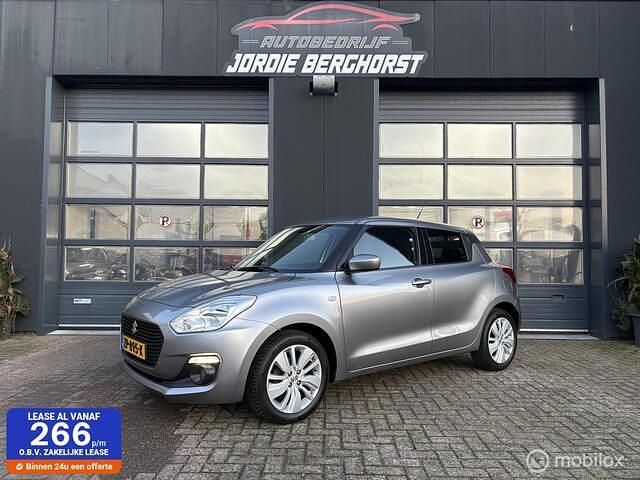 Grijs Gebruikt 2019 Suzuki Swift Hatchback | € 16.450 (Eerlijke prijs) - Afbeelding 1/4