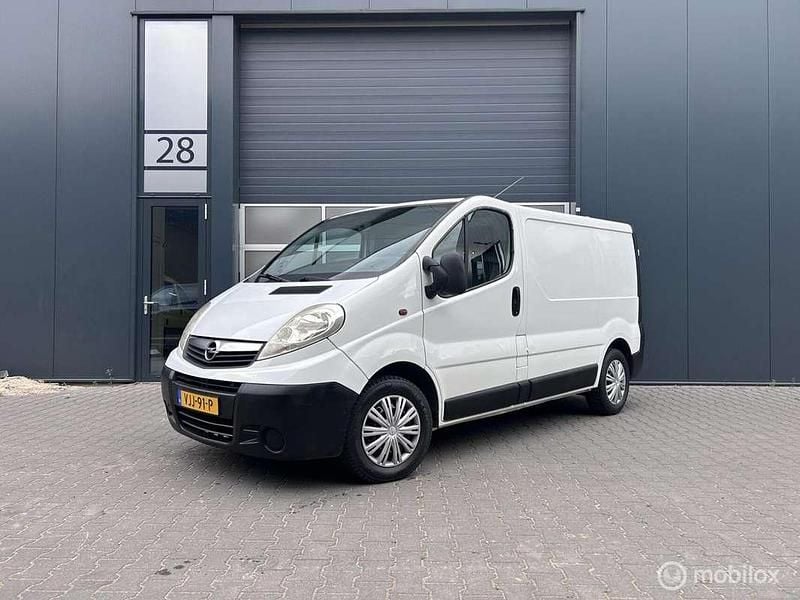 Gebruikt 2008 Opel Vivaro Van | € 8.450 (Goede deal) - Afbeelding 1/4