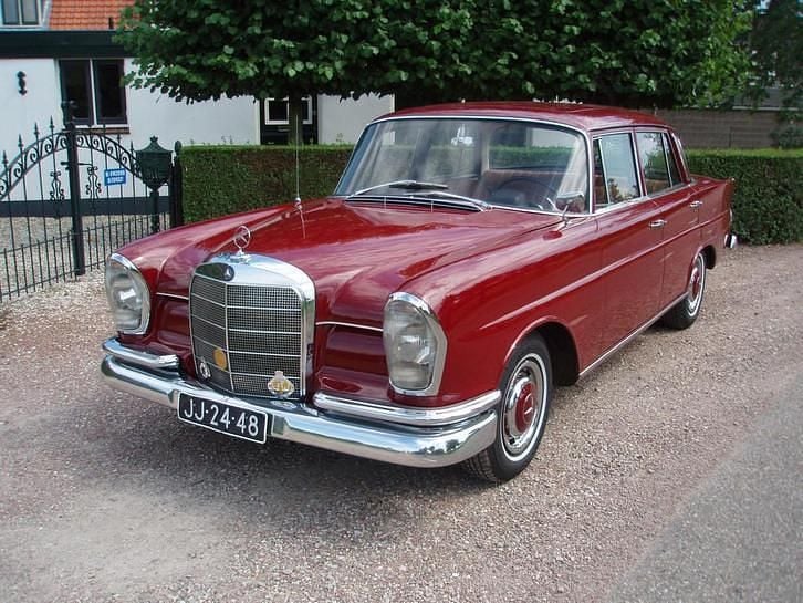 Gebruikt 1964 Mercedes W111 | € 29.950 - Afbeelding 1/1