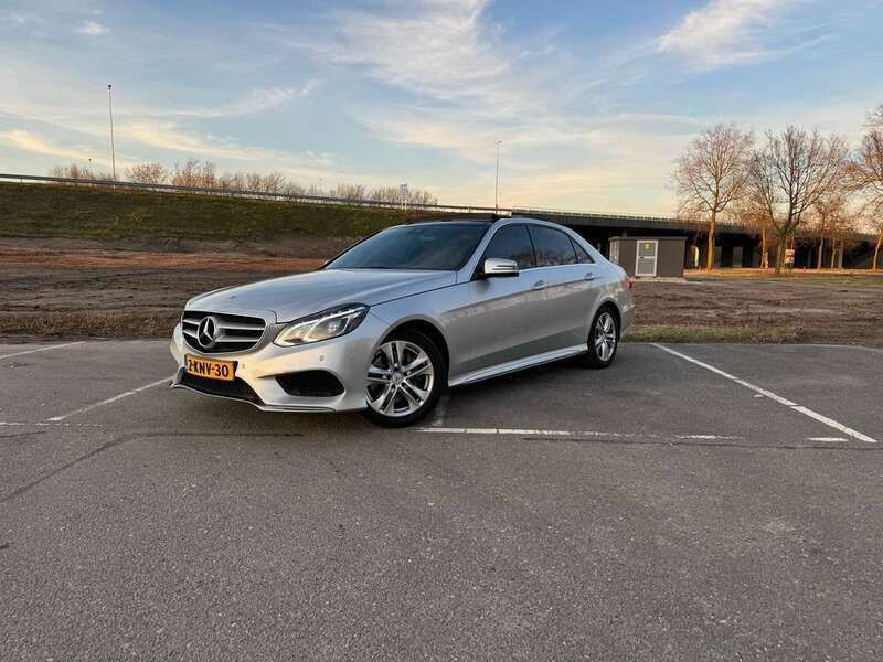 Grijs Gebruikt 2013 Mercedes E200 Avantgarde Sedan | € 19.000 (Duur) - Afbeelding 1/4