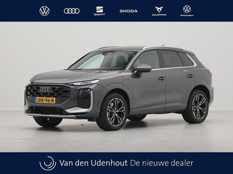 Grijs (metallic) Gebruikt 2025 Audi Q3 SUV | € 58.940 - Afbeelding 1/4