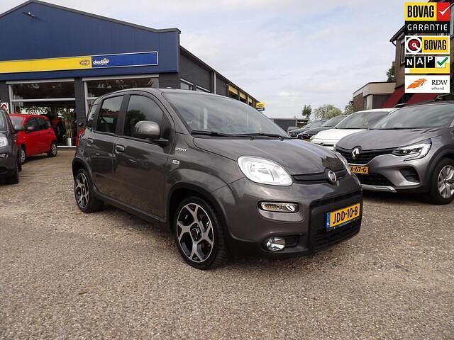 Grijs Gebruikt 2021 Fiat Panda Sport Hatchback | € 14.250 (Duur) - Afbeelding 1/4