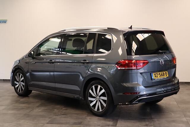 Grijs Gebruikt 2019 VW Touran Highline MPV | € 19.950 (Super prijs) - Afbeelding 1/2
