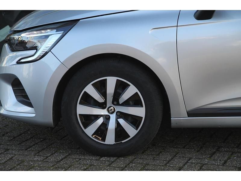 Occasion Renault Clio V Equilibre 91 PK (66 kW) 2022 Gris highland (grijs metallic) Hatchback