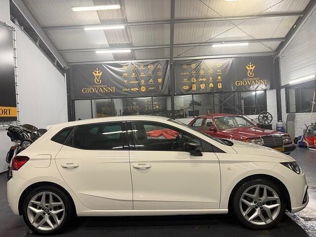 Occasion Seat Ibiza Business 116 PK (85 kW) 2020 Wit Hatchback