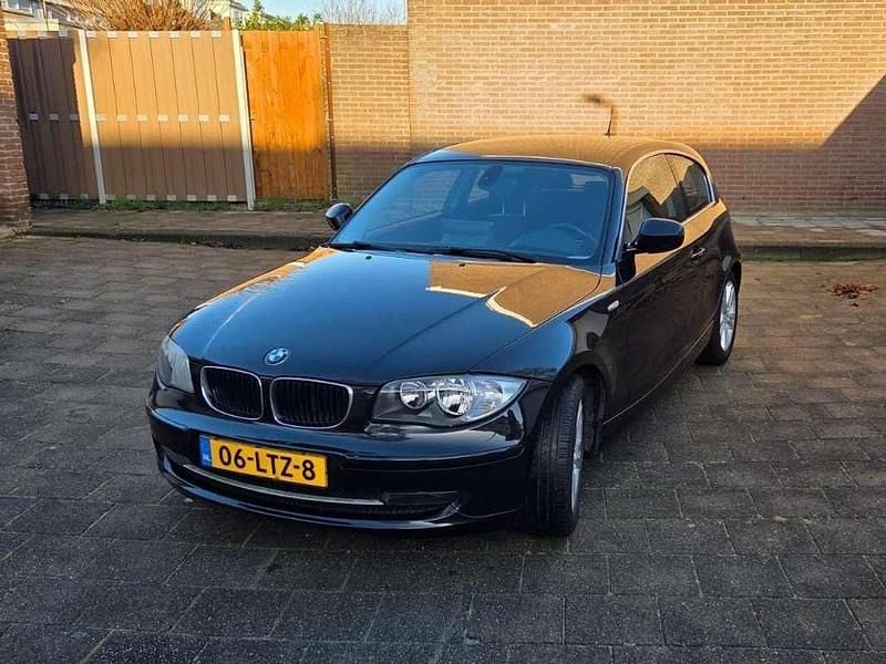 Occasion BMW 116 122 PK (89 kW) 2010 Zwart Hatchback