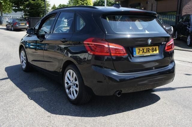 Occasion BMW 218 Executive 136 PK (100 kW) 2014 Zwart, metallic lak MPV
