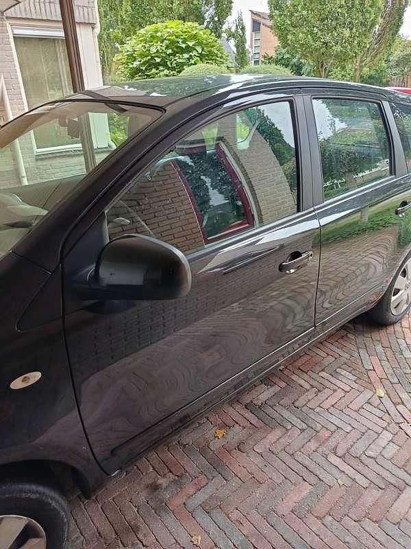 Zwart Occasion 2010 Nissan Note Visia MPV | € 3.499 (Eerlijke prijs) - Afbeelding 1/4