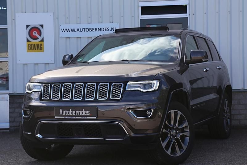 Grijs Gebruikt 2018 Jeep Grand Cherokee SUV | € 44.900 - Afbeelding 1/4