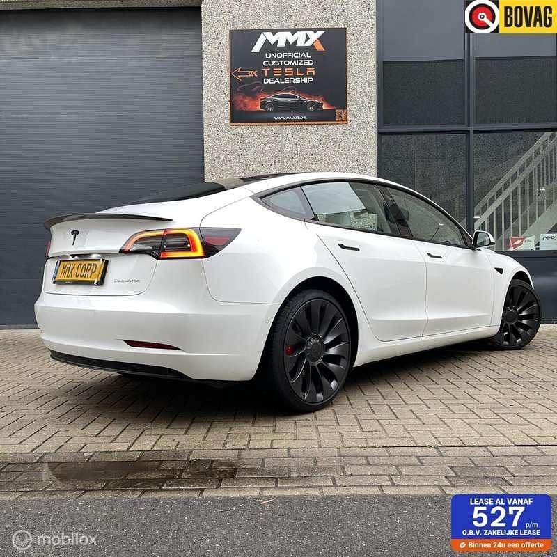 Wit Gebruikt 2022 Tesla Model 3 Performance Sedan | € 32.890 (Eerlijke prijs) - Afbeelding 1/4